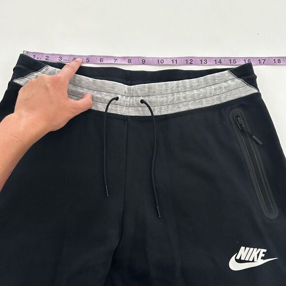 Nike Flat Front Stretch Zip Pocket Pull-On Elastic Waist Capri Pants Black Large - Picture 8 of 10
